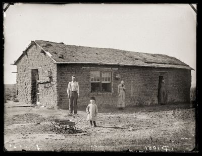 Iconic_Sodbusters_of_the_Prairie_D_D_Teoli_Jr__A_C__282529.jpg